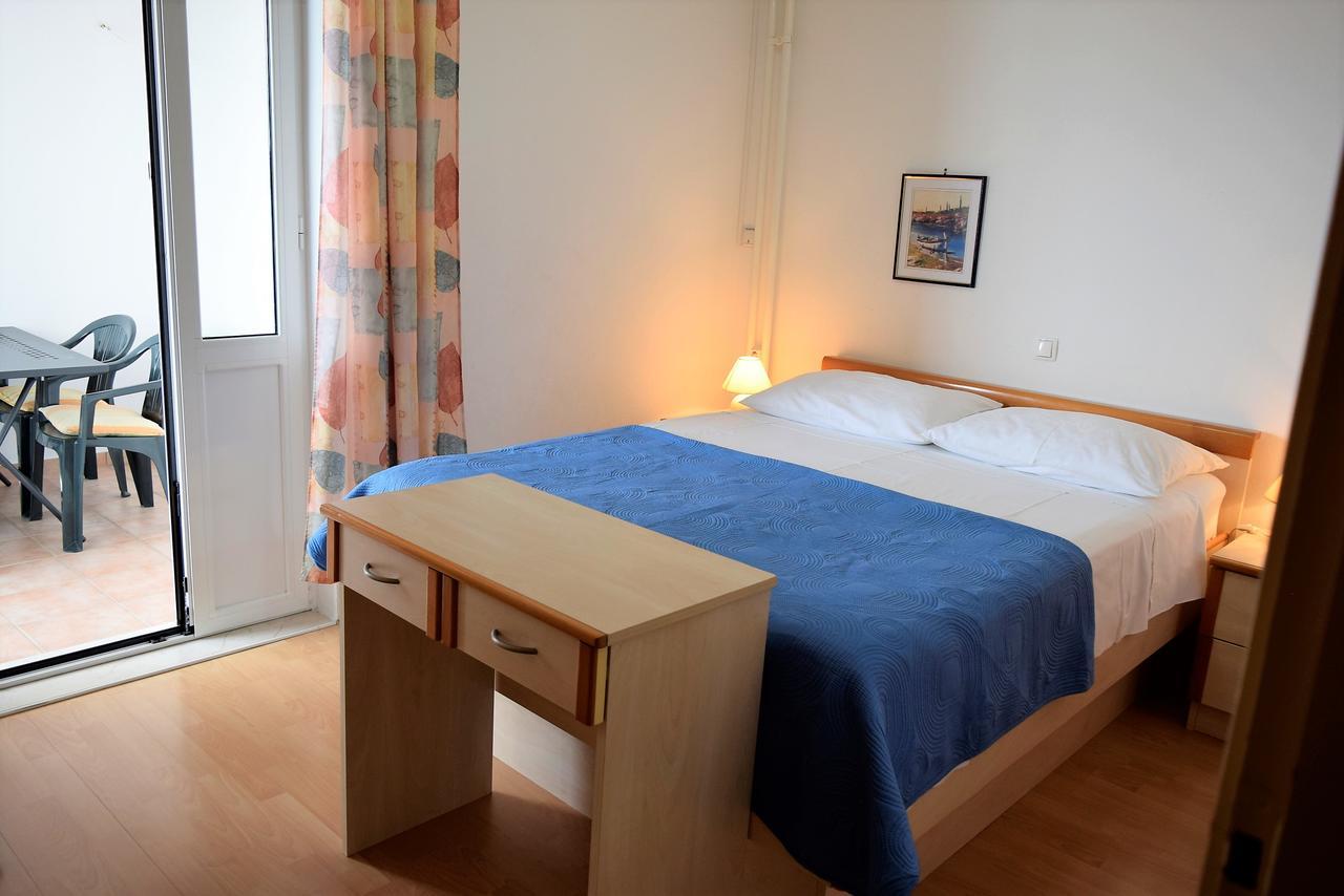 Sunnyy Beacch Apartments Banjol 外观 照片