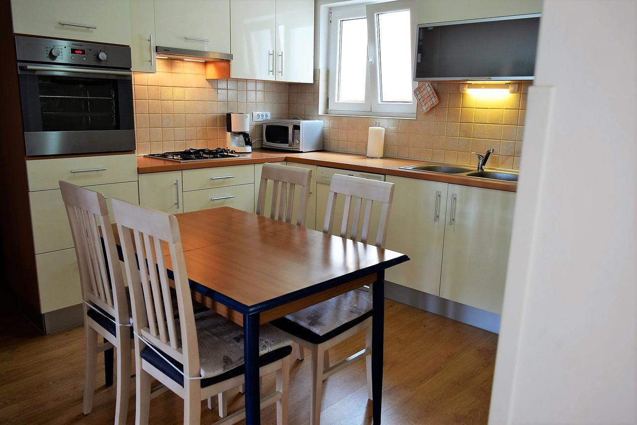 Sunnyy Beacch Apartments Banjol 外观 照片